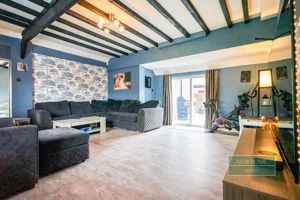 Photo 16- click for photo gallery